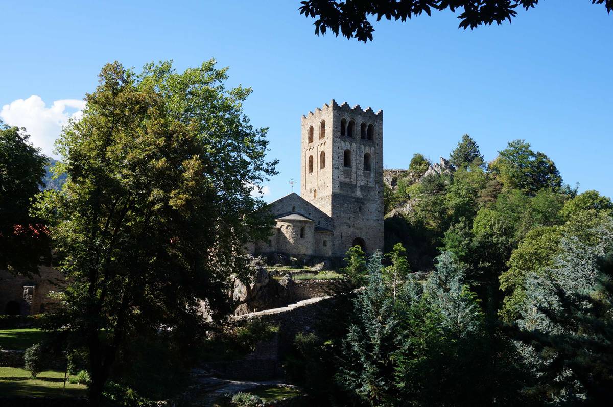 Abadia de Sant Martí del Canigó Conflent Canigo Tourisme Le Canigou
